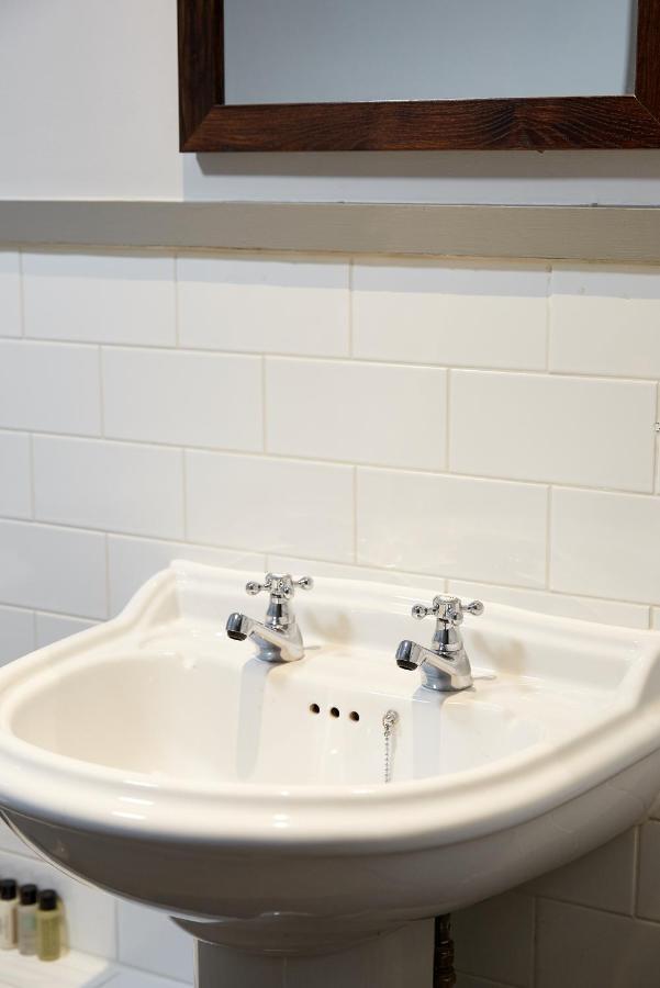 Kings Head By Chef & Brewer Collection Hotell Masham Exteriör bild